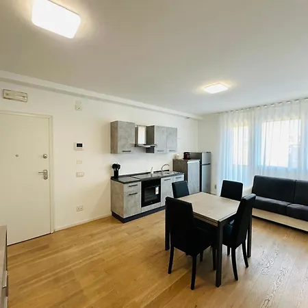 Fantastica Soluzione In Centro Apartamento